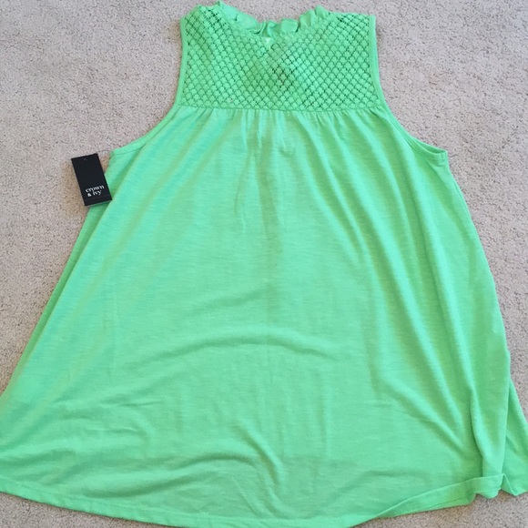 Crown & Ivy tank top - Picture 2 of 4